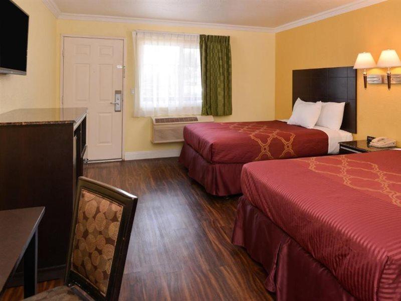 Americas Best Value Inn-Rialto Exterior photo