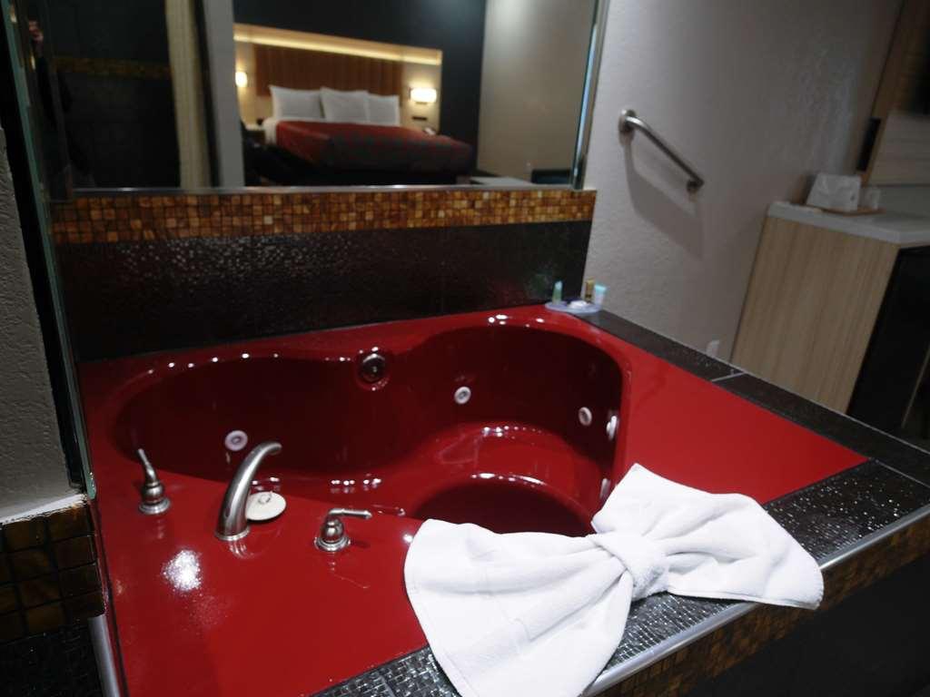 Americas Best Value Inn-Rialto Room photo